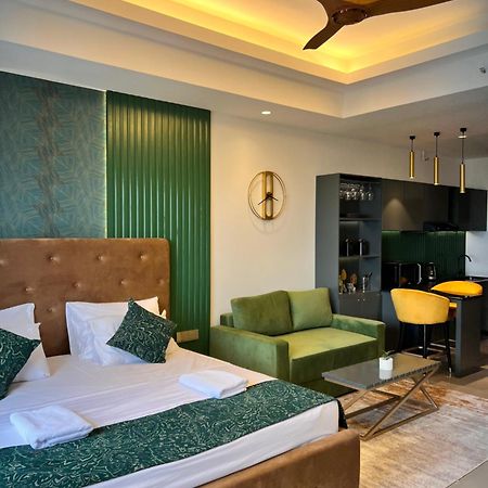 Ocean Breeze Negombo- Tidesend Luxury Beach Apartments Eksteriør bilde