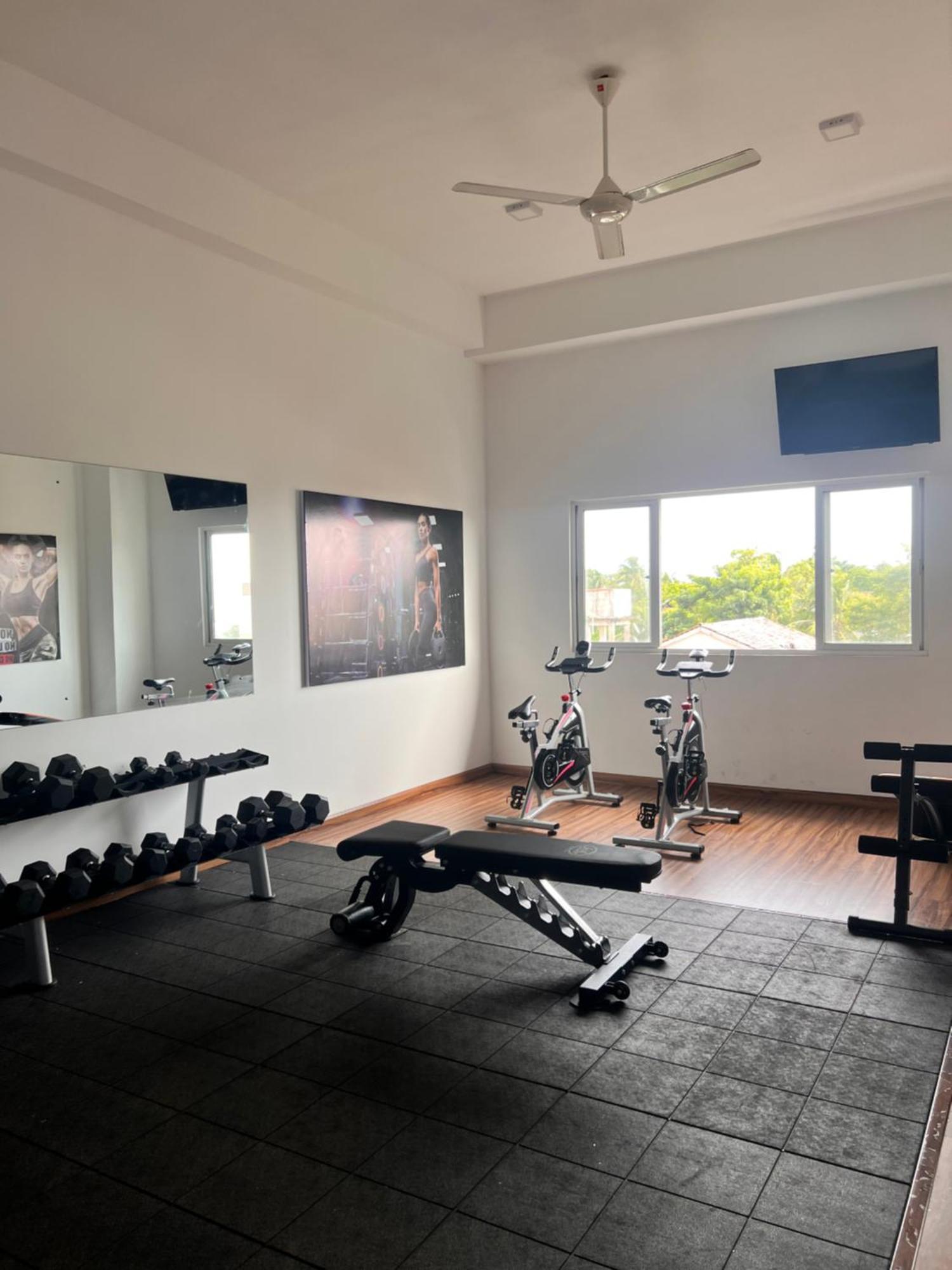 Ocean Breeze Negombo- Tidesend Luxury Beach Apartments Eksteriør bilde