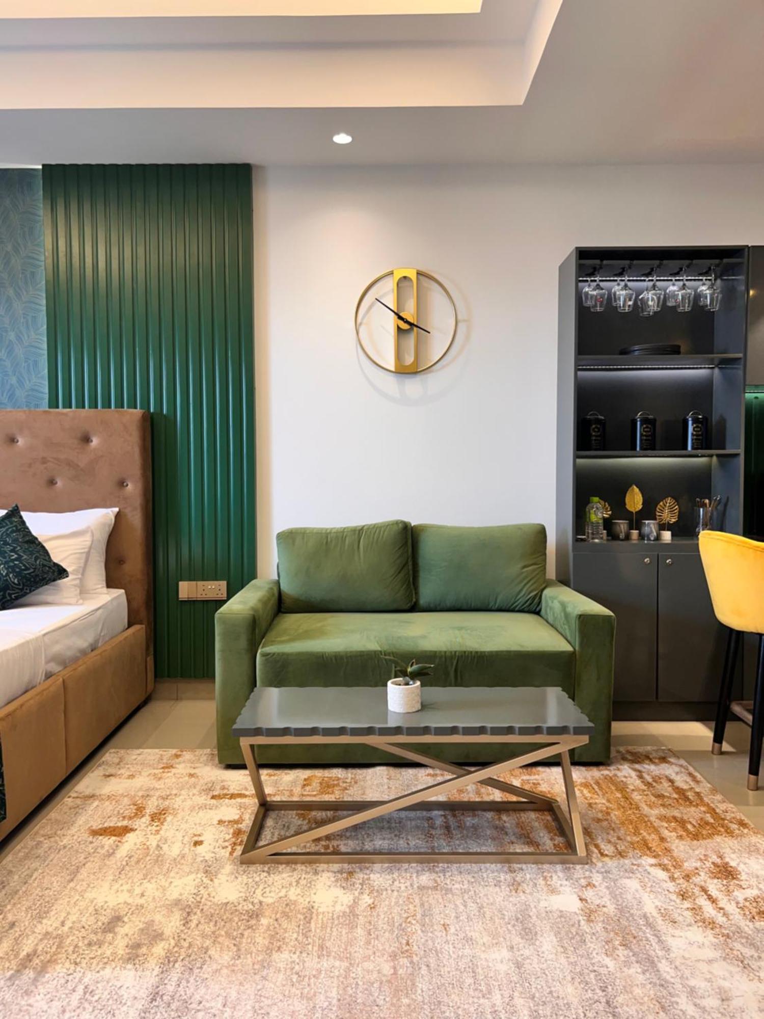 Ocean Breeze Negombo- Tidesend Luxury Beach Apartments Eksteriør bilde