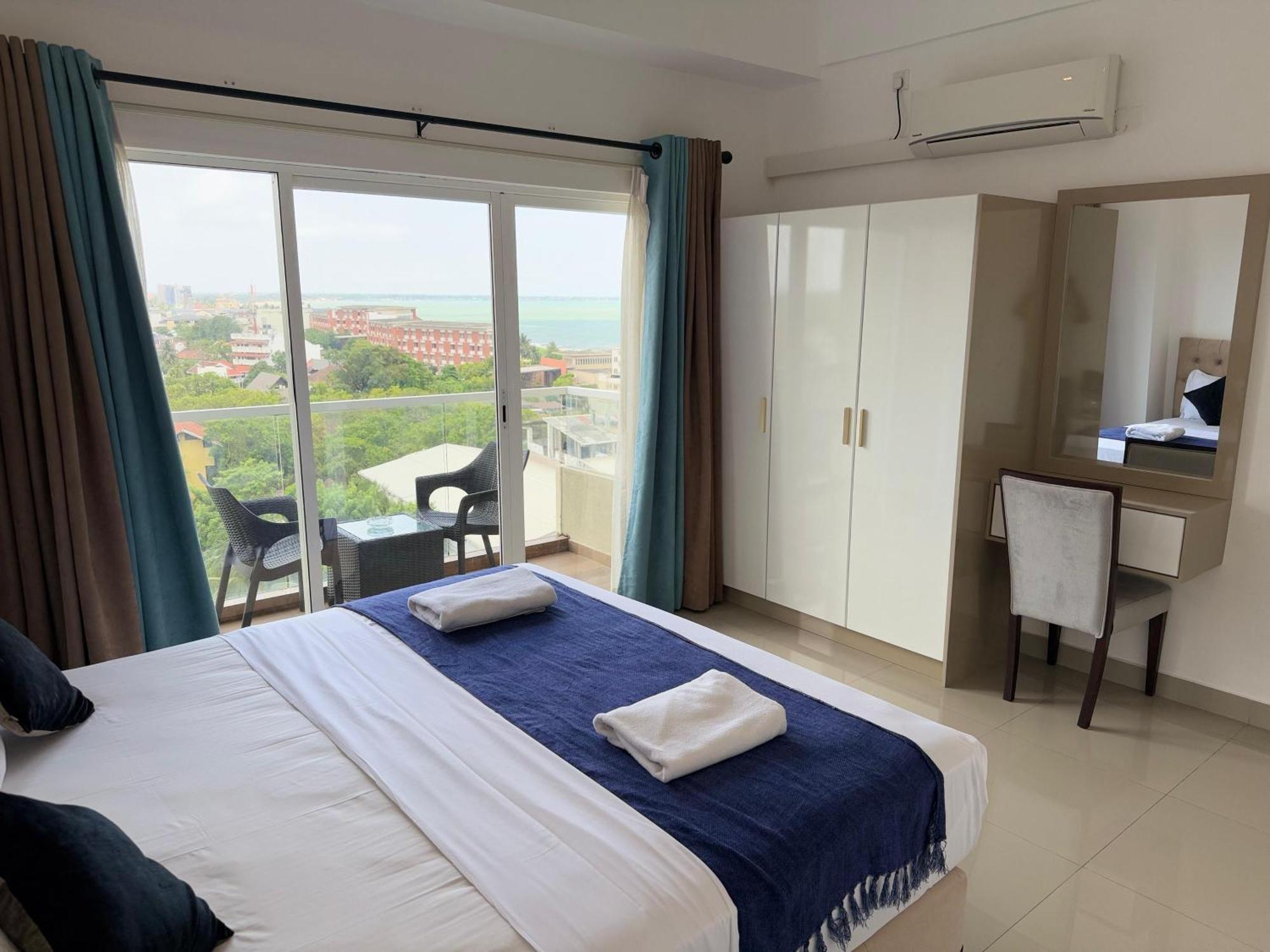Ocean Breeze Negombo- Tidesend Luxury Beach Apartments Eksteriør bilde