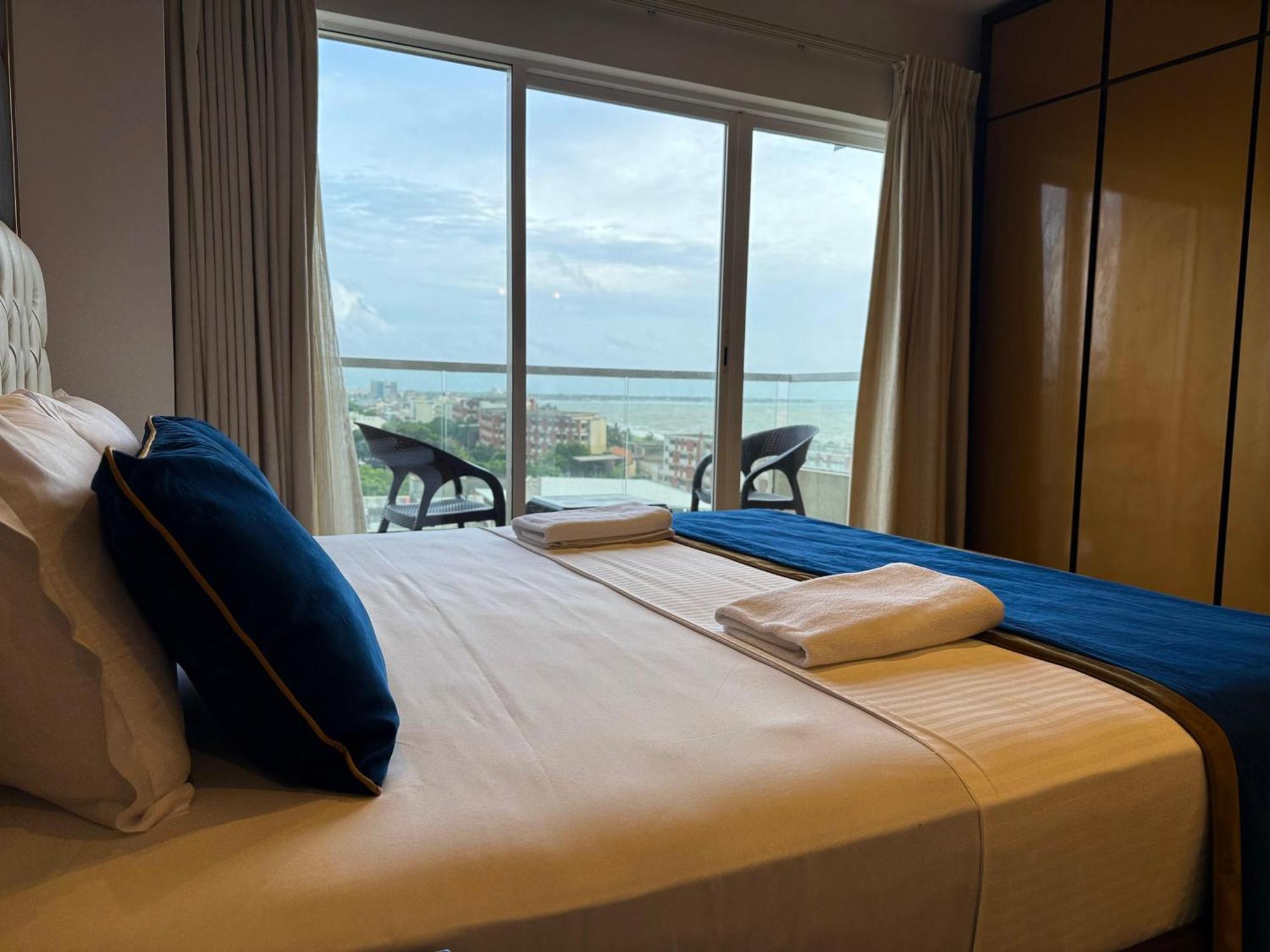 Ocean Breeze Negombo- Tidesend Luxury Beach Apartments Eksteriør bilde